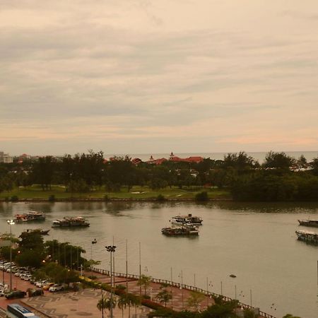 Mts @ Marina Court Resort Condo Kota Kinabalu Exteriör bild
